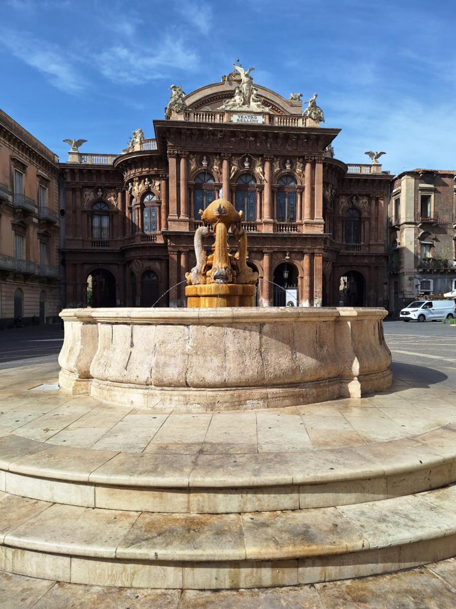Casa Vacanze Al Teatro Catania Exterior photo