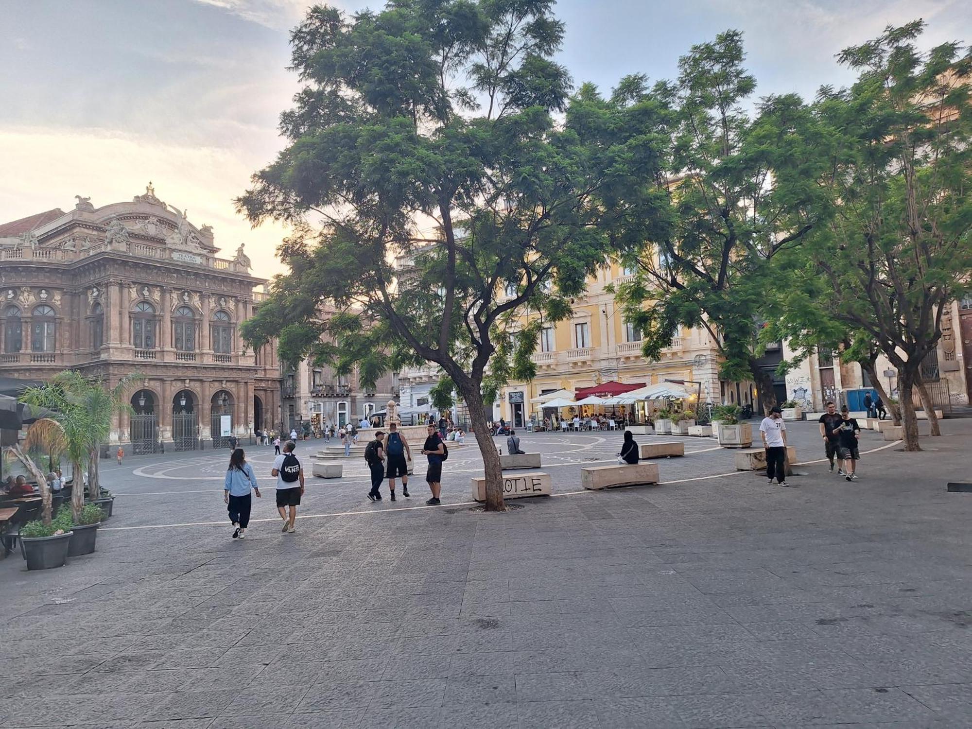 Casa Vacanze Al Teatro Catania Exterior photo