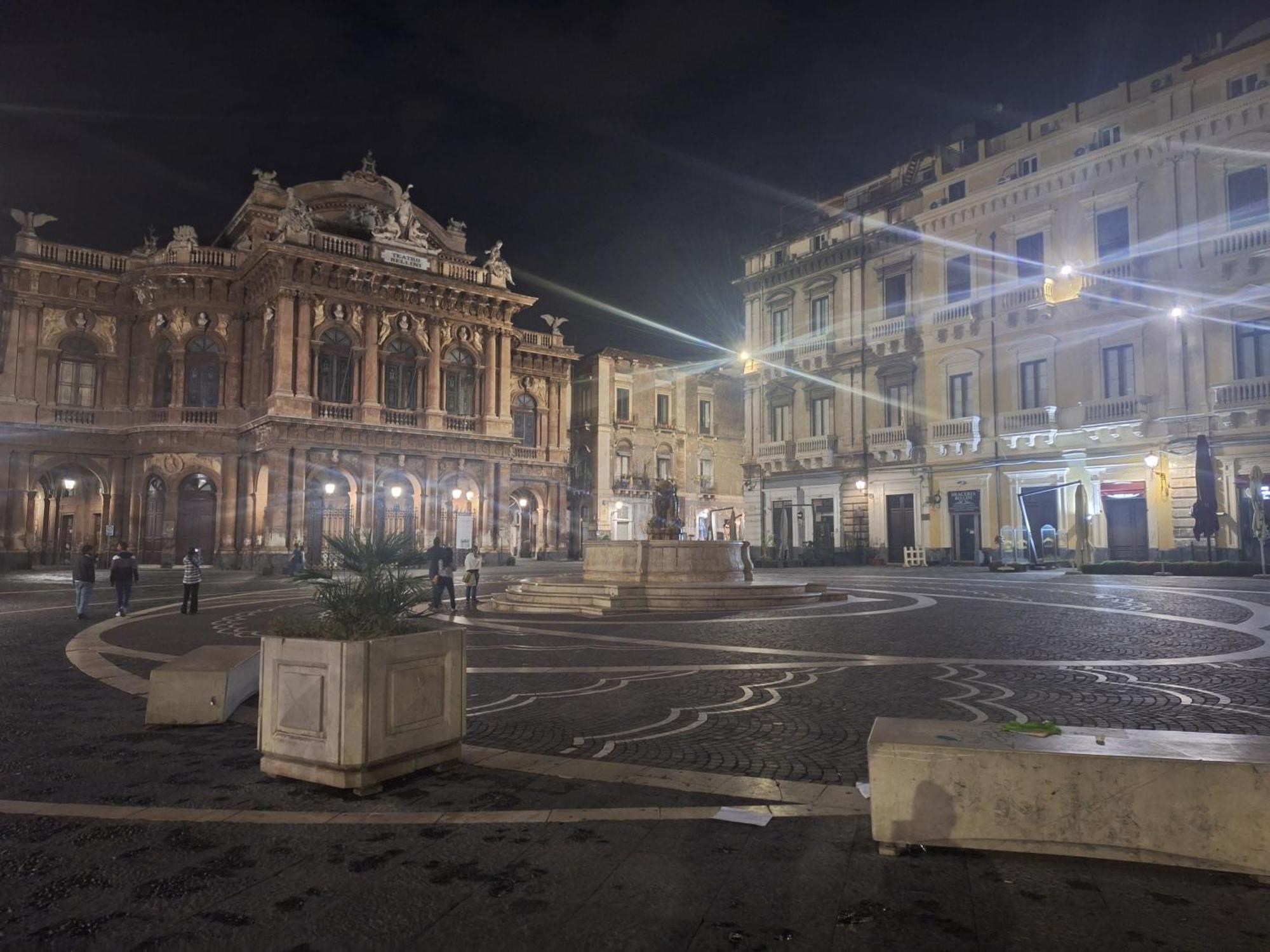 Casa Vacanze Al Teatro Catania Exterior photo